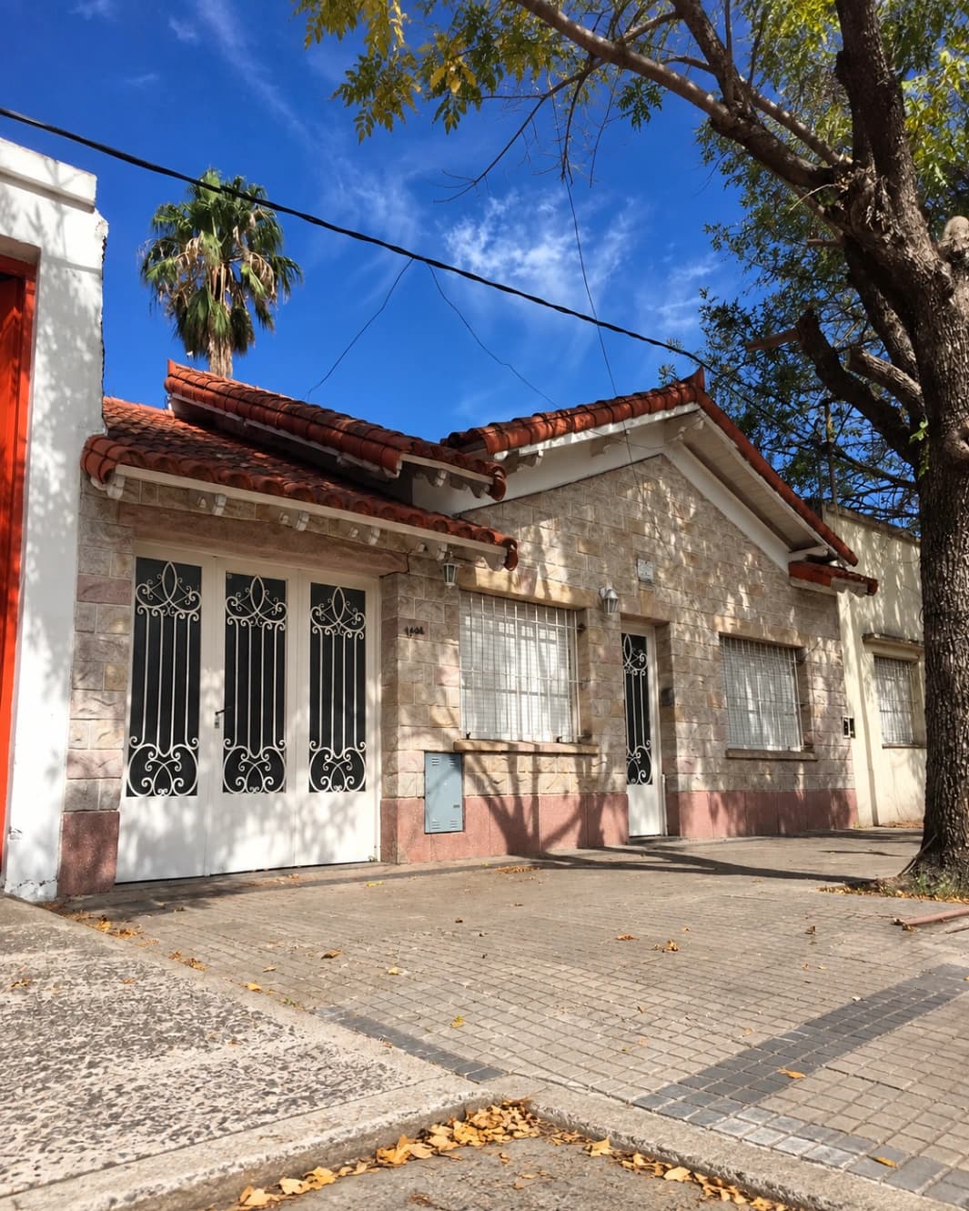 Casa con parque y garage en VENTA